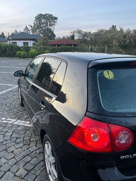 Se vinde Golf5 Benzina