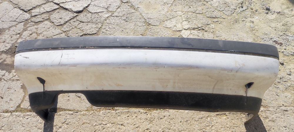 Бампер задний Пассат б3 седан