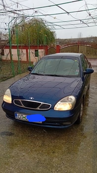 Vând sau schimb Nubira 1.6