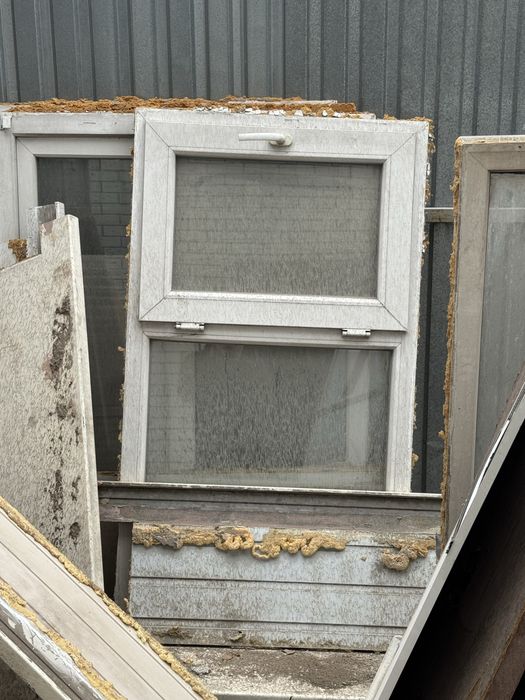 Продам окна в бук состояний, все заберите, по штучно не продаем