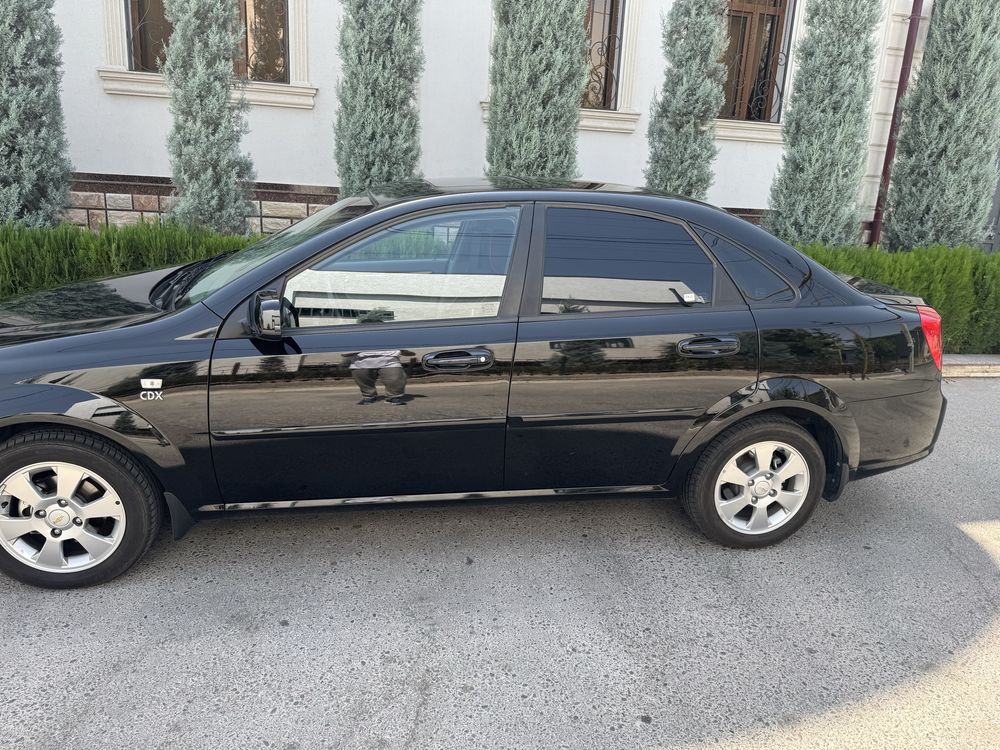Gentra 3 poztsa Stayl Qora Lyk Abs Toptoza 14.000km probek