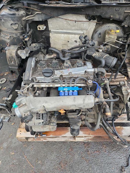 Двигател 1.8 турбо AGU