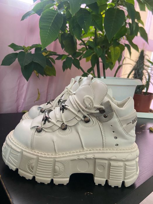 New Rock White 37-38