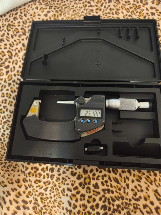 Micrometru profesional Mitutayo