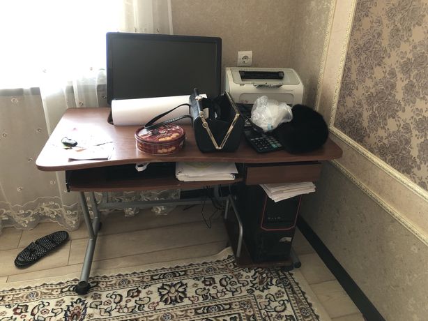 стол для компьютера