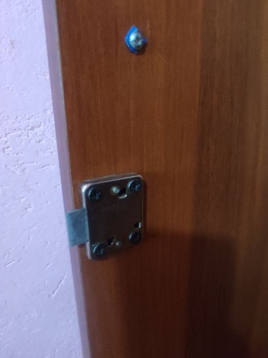Продаётся шкаф   в отличным состоянии