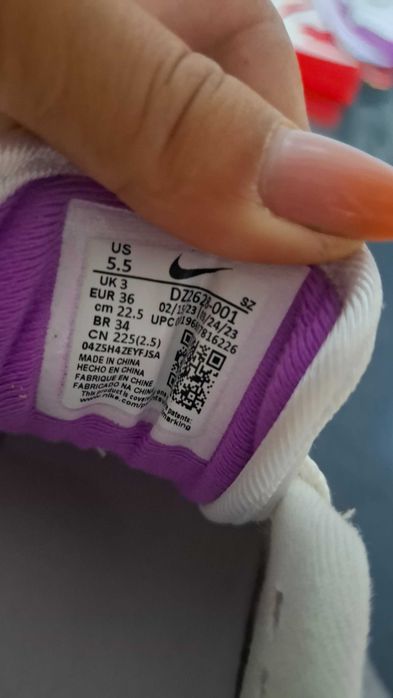 Adidasi nike adidas