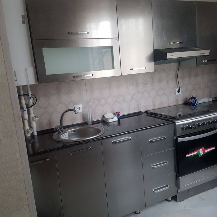 Ховли арендага берилади.Центр новамосковскийда.