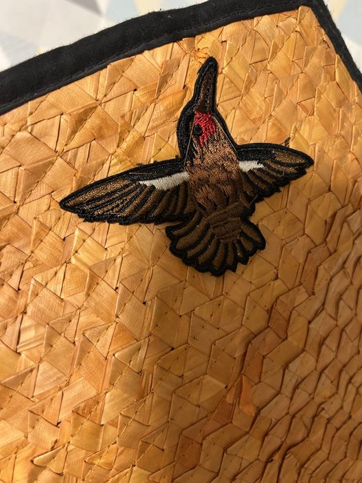 Сумка из листьев пальмы.