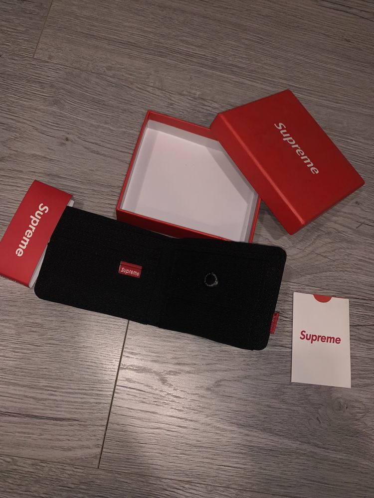 Портмоне Supreme