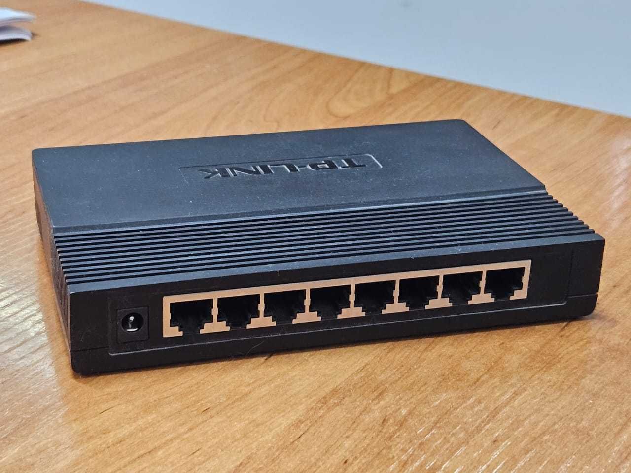 Коммутатор GbE 8-портовый Tp-Link TL-SG1008D Gigabit Switch (Свич)