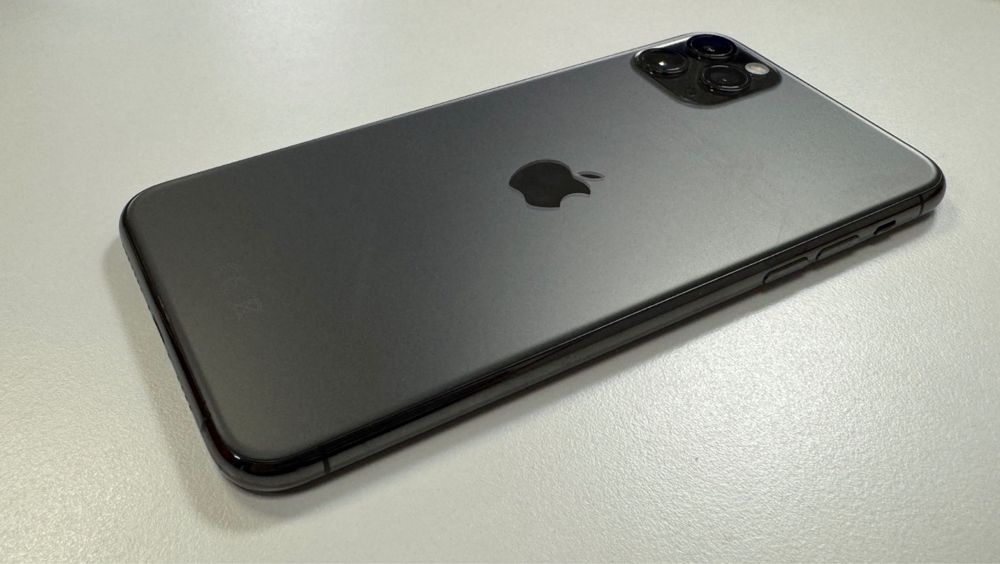 iPhone 11 PRO MAX Space Gray  full box/schimburi