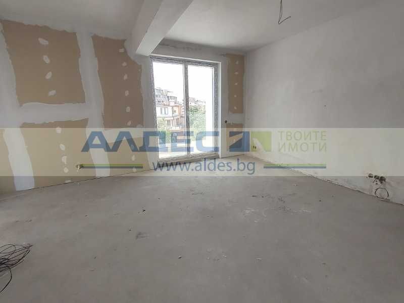 Продава се Тристаен апартамент в София, Хладилника - 158 кв.м за 2000 €/кв.м - Снимка #2