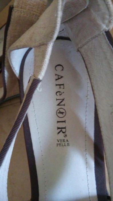 Cafenoir-сандали бели от плат с платформа