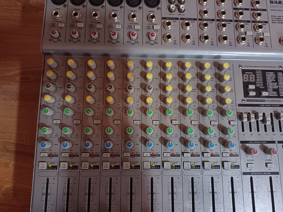 Vând mixer activ 2x500w