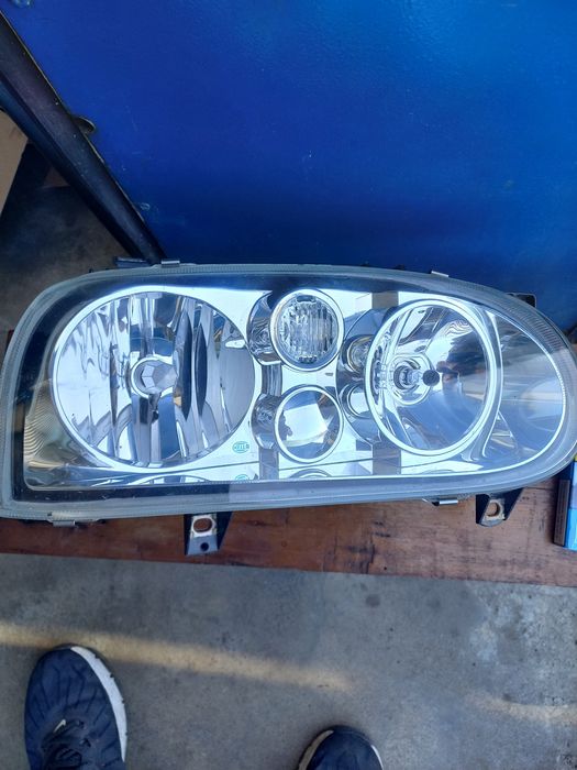 ФАР за ГОЛФ 4 много добро състояние