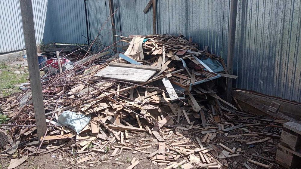 отдам дрова на топку.  самовывоз. адрес мкр. Жас Канат