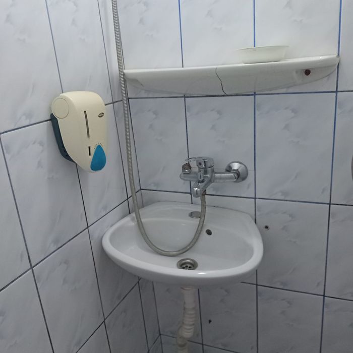 Inchiriez garaoniera confort 3