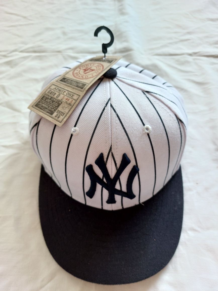 Продавам шапка NY Yankees