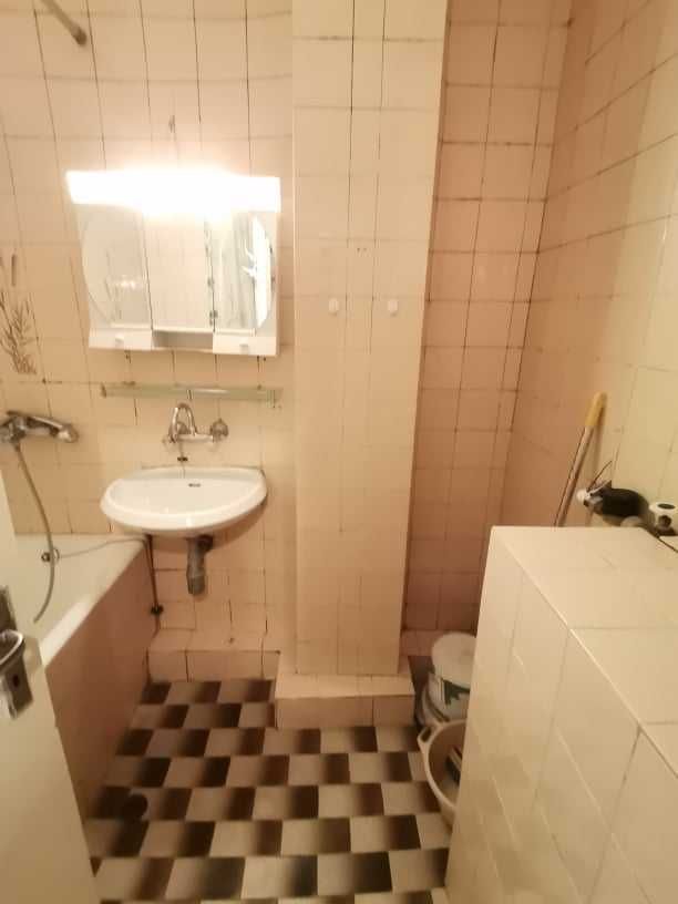 Дава се под наем Тристаен апартамент в Бургас, Възраждане - 100 кв.м за 200 € - Снимка #3