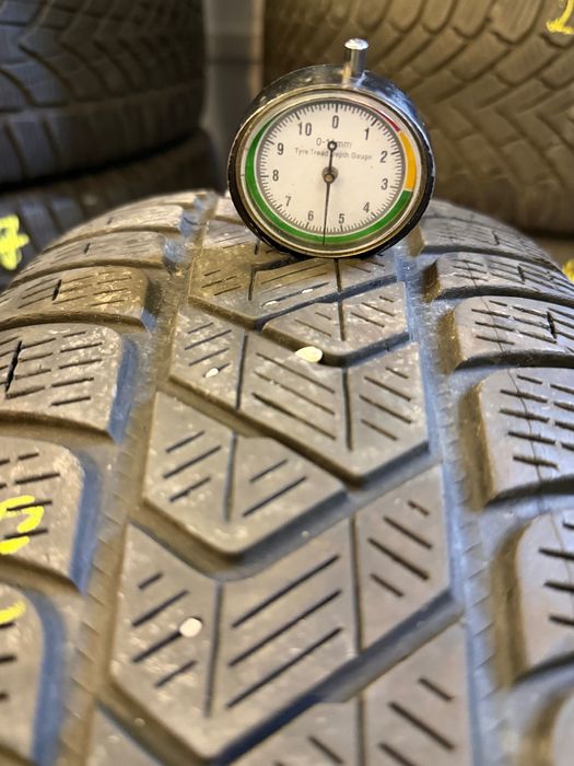 215/65/16 Pirelli, în stare bună!