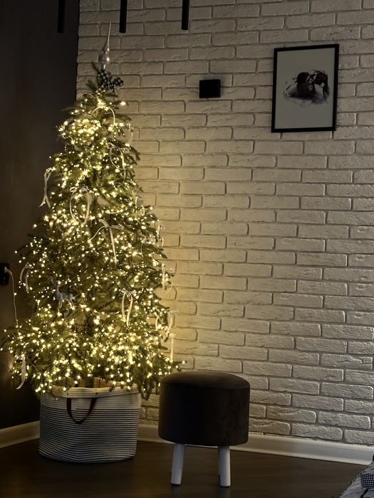 Продам ёлку. Ввсота 1,5 м