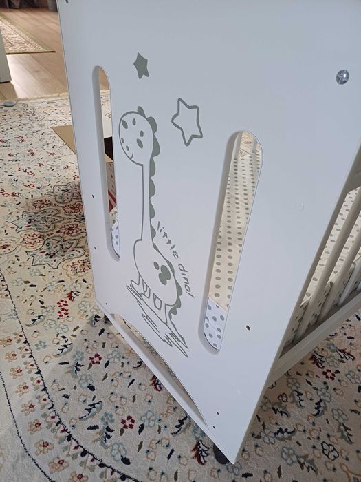 Детская кроватка для новорождённых