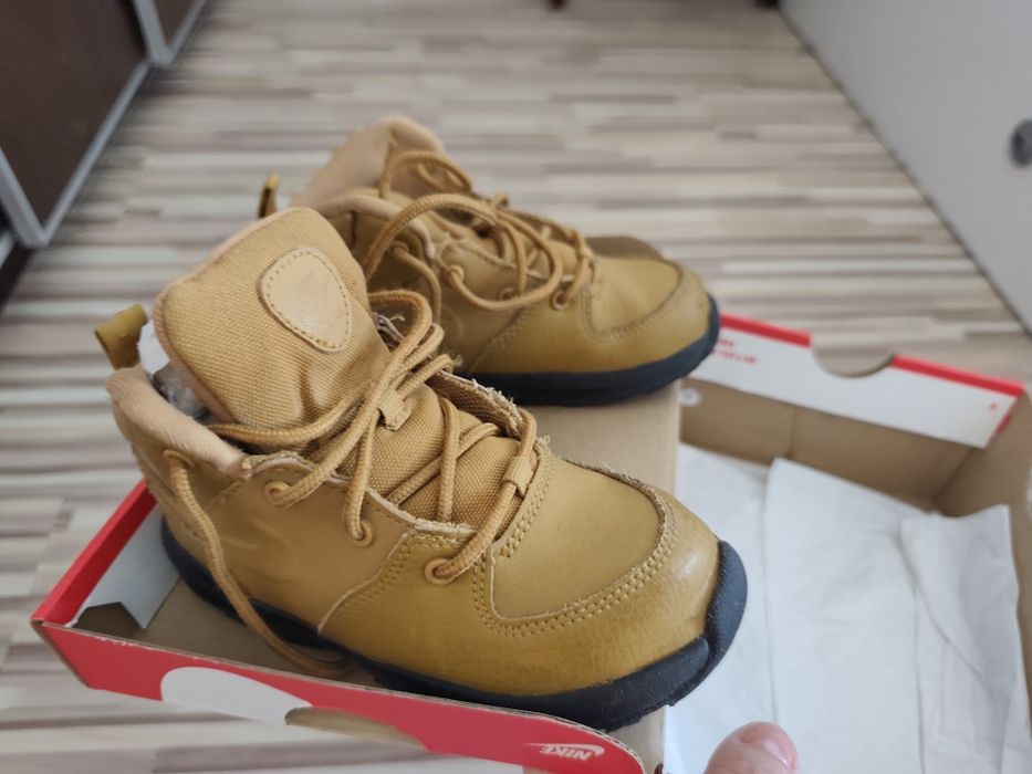 Nike боти 26 момче