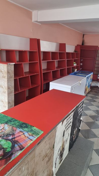 Rafturi si vitrina frigorifica magazin market super market