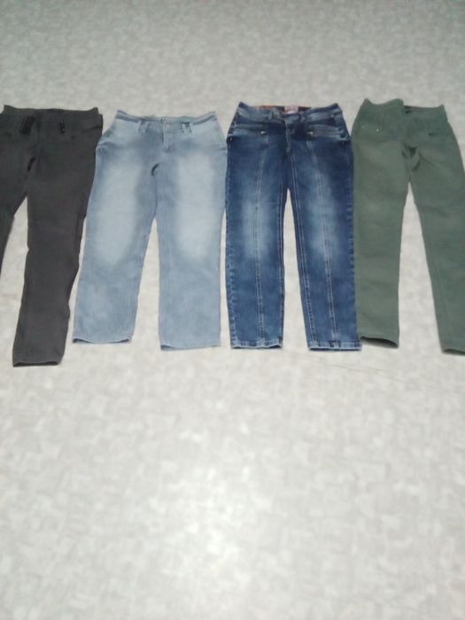 Продам брюки,джинсы на девочку
