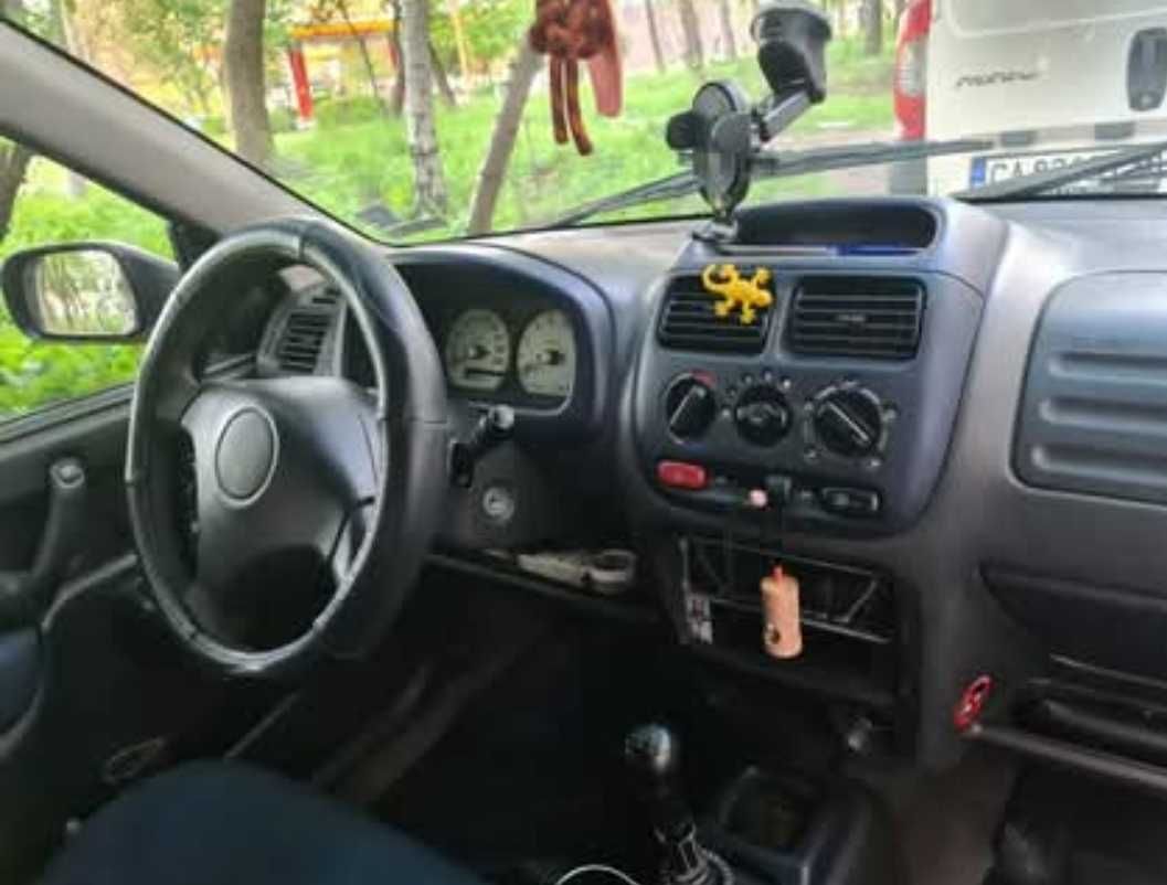 Suzuki Ignis 2002