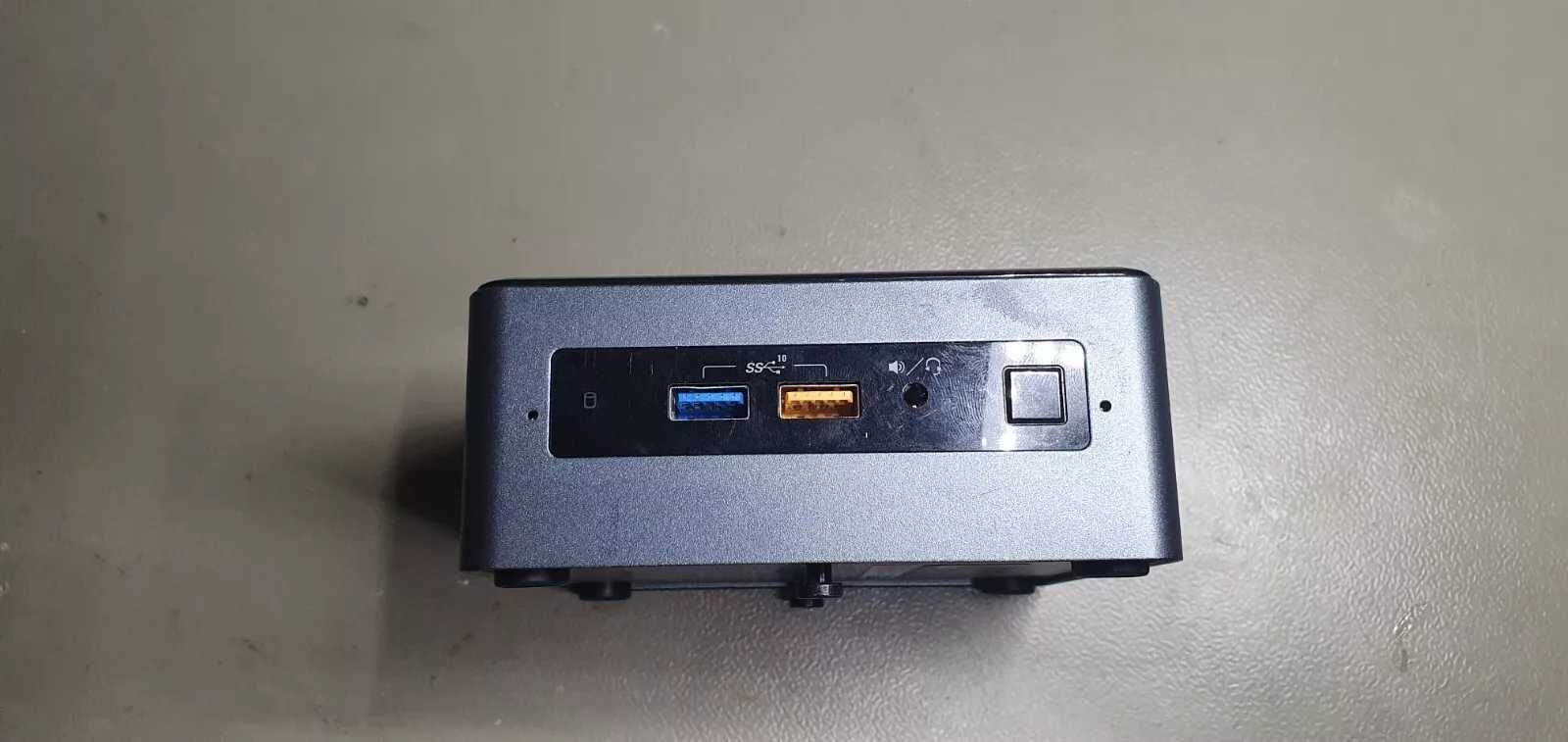 Intel NUC8i7BEH - Core i7-8559U, 2TB Nvme, 16GB RAM, Windows 11 Pro
