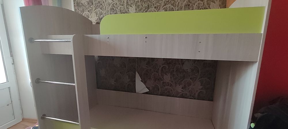 Продам кровать детскую