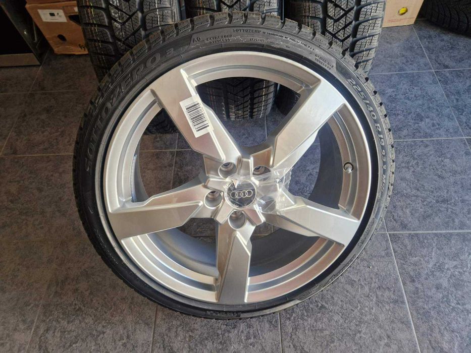 Audi TT R19 8S0 601 025 AG 
4 броя оригинални джанти