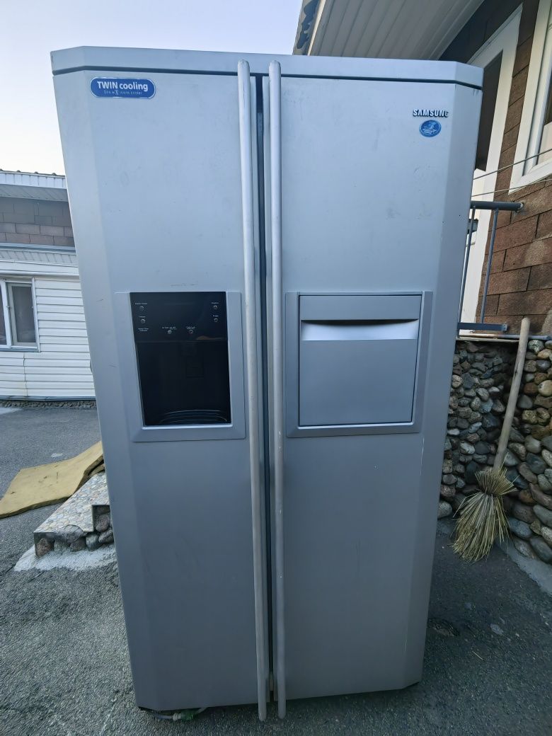 samsung холодильник side-by-side, с генератором льда