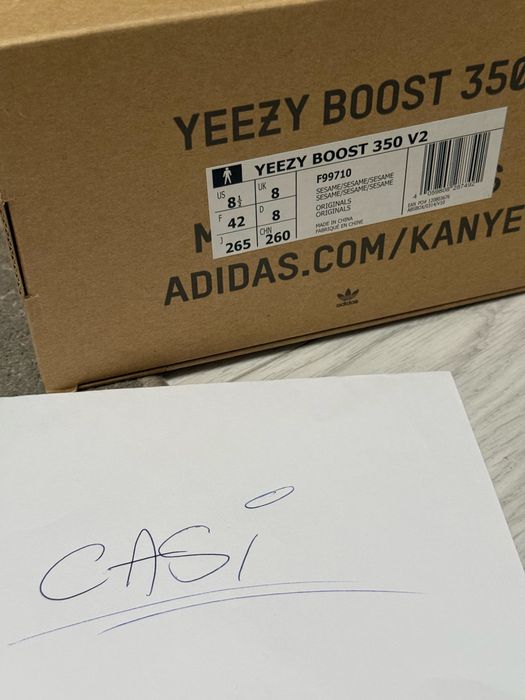 Yeezy 350 V2 Sesame - 9.5/10 - 42
