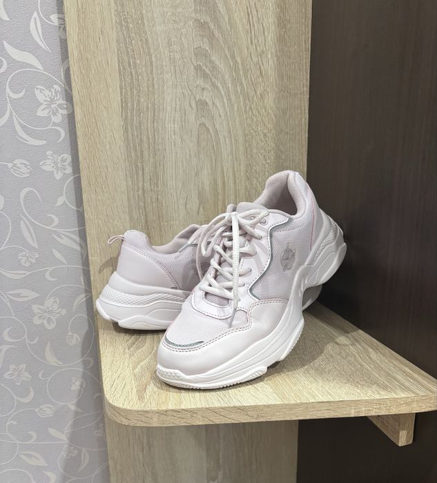 Продам женскую обувь