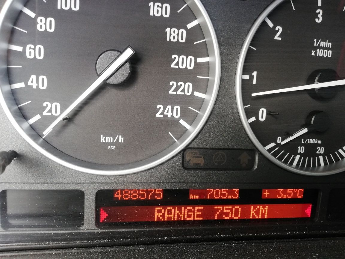 Auto BMW e39 2,5D 2002