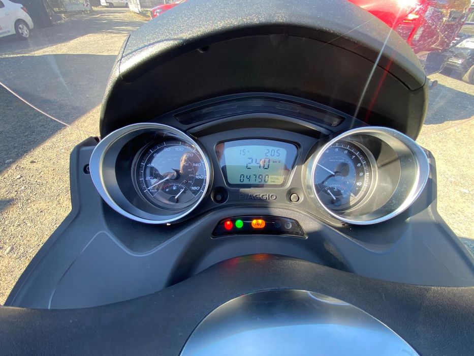 Piaggio mp3 300 sport,cat B L5E.