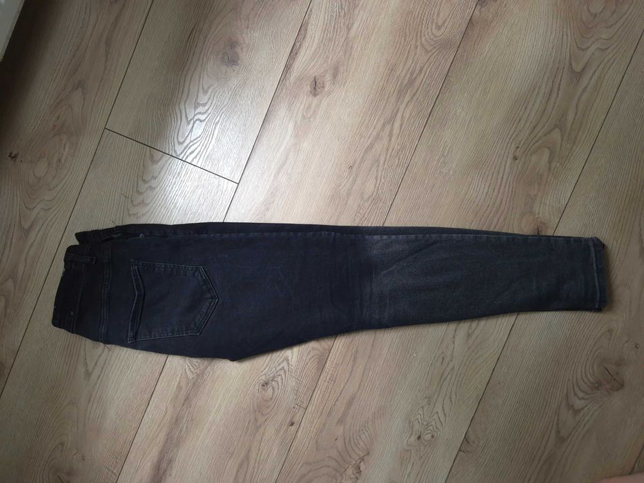 blugi GooDMooD negri