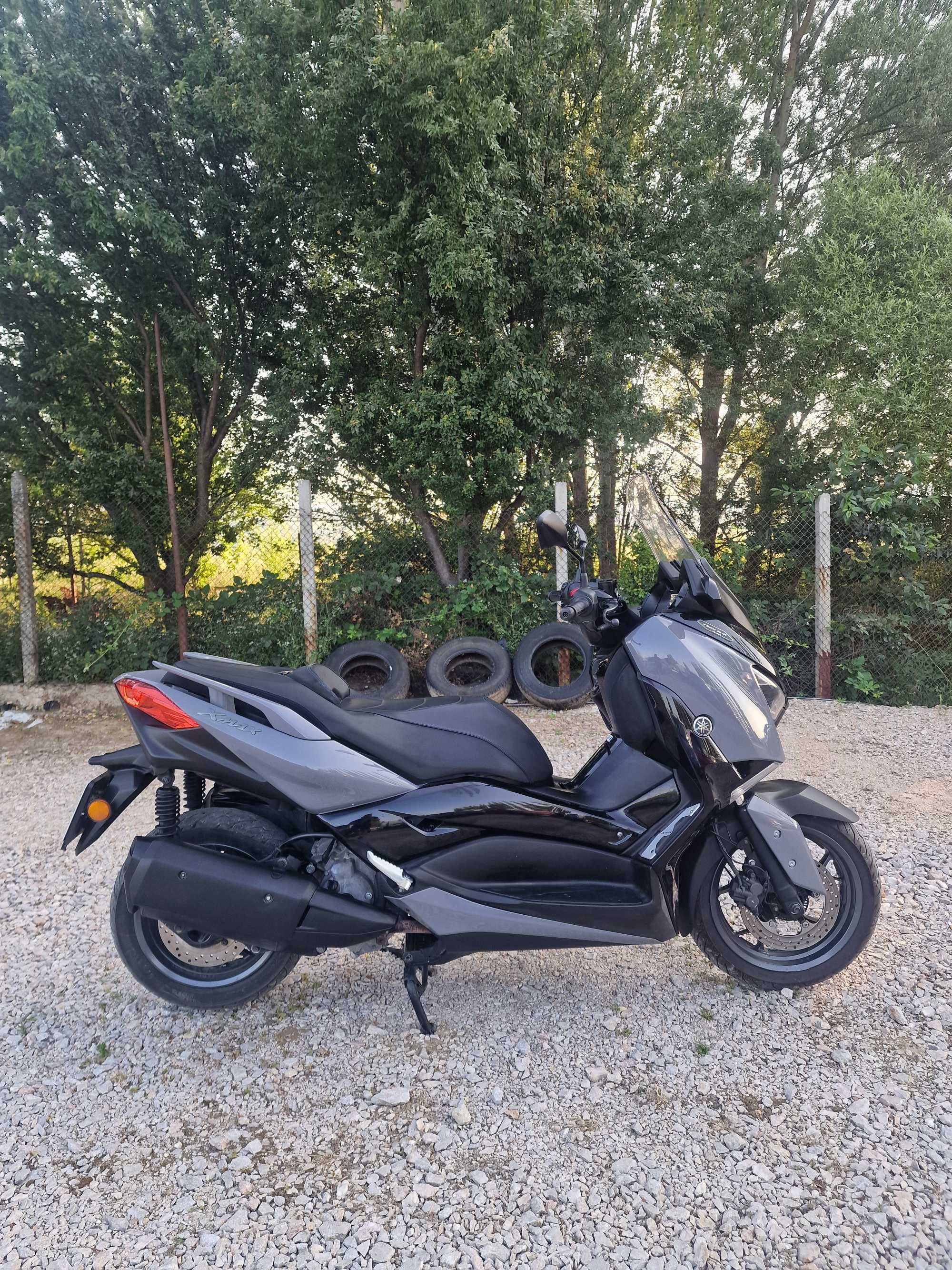 Yamaha x-max 300cc