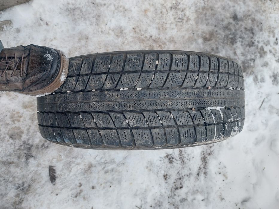 Продам пакрышки на машину