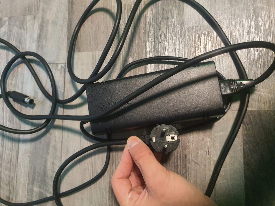 Xbox 360 E 500GB