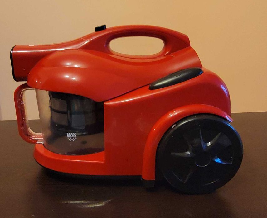 Прахосмукачка Dirt Devil