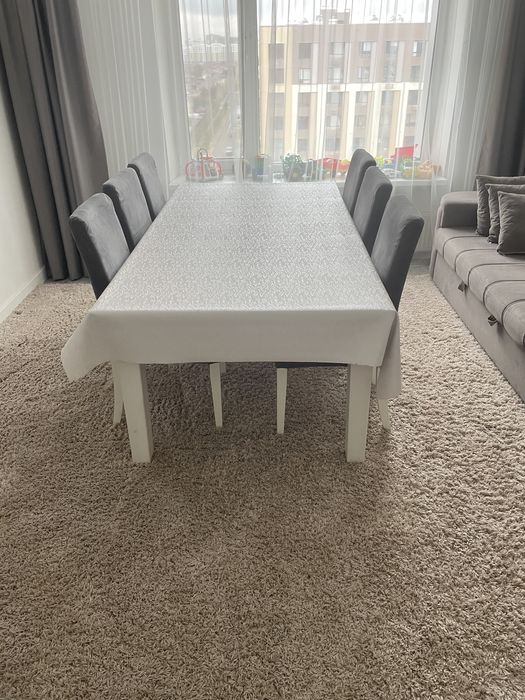 Стол со стульями