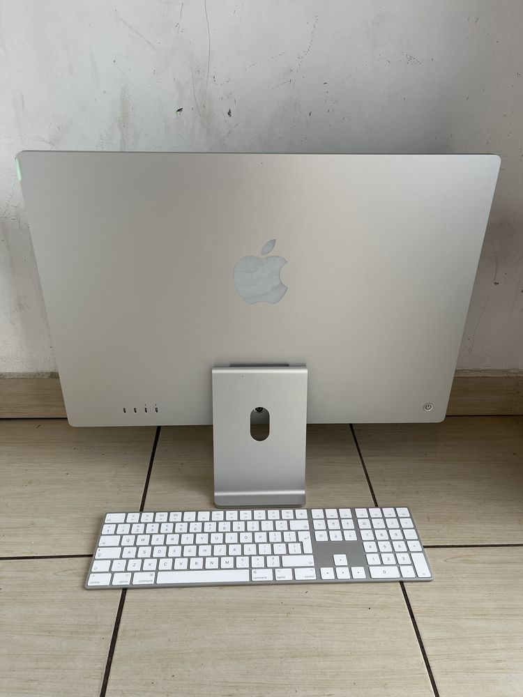 MDM vinde: Sistem Desktop PC Imac 24” 2023, M3.