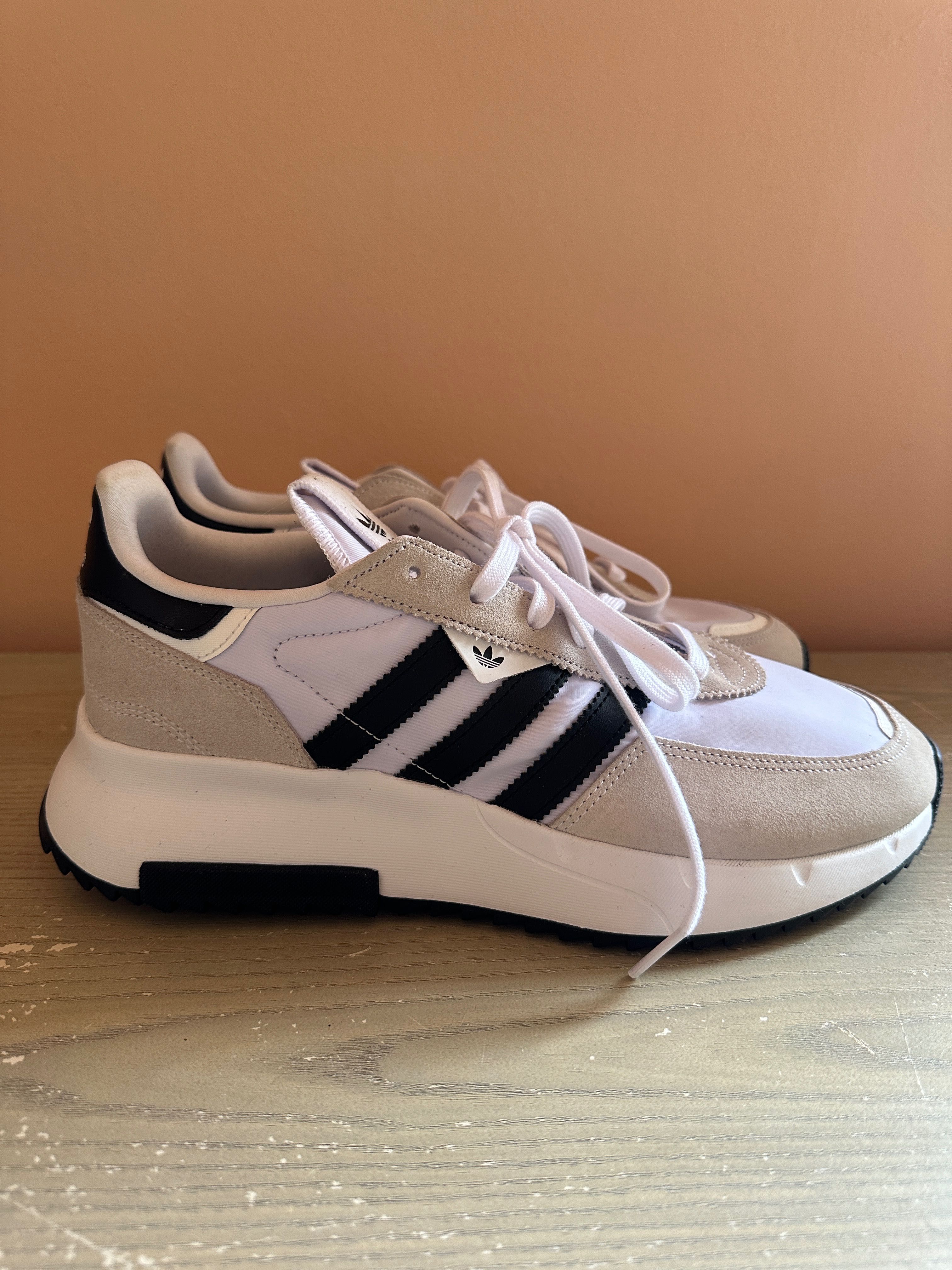 Vând adidas retropy f2 nou nouț