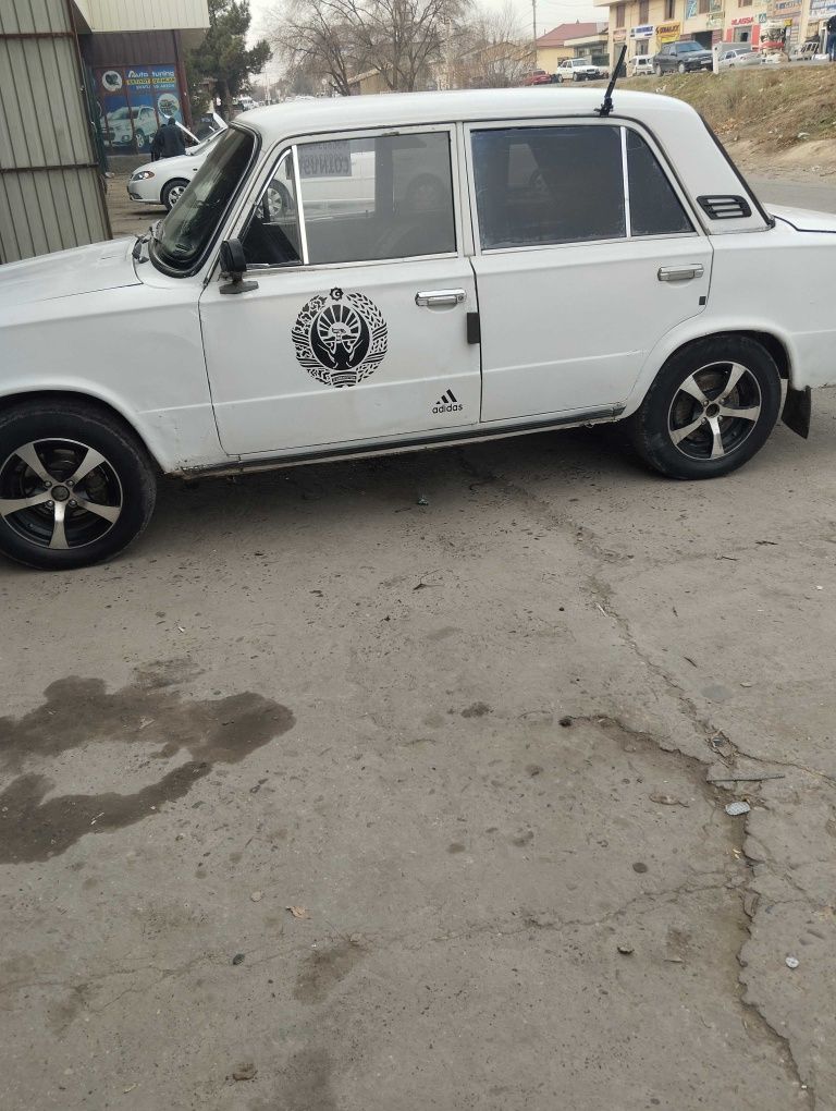 21011 ladavaz942