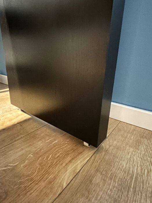 Vând birou negru IKEA