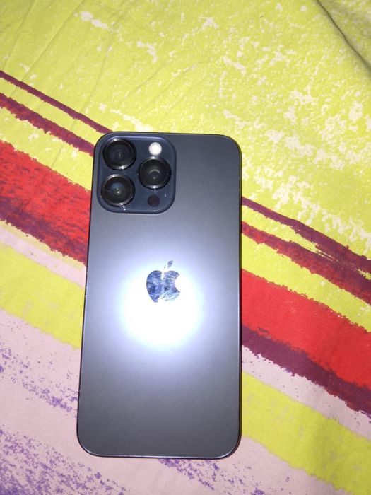 Продам Айфон 15 pro max 256gb